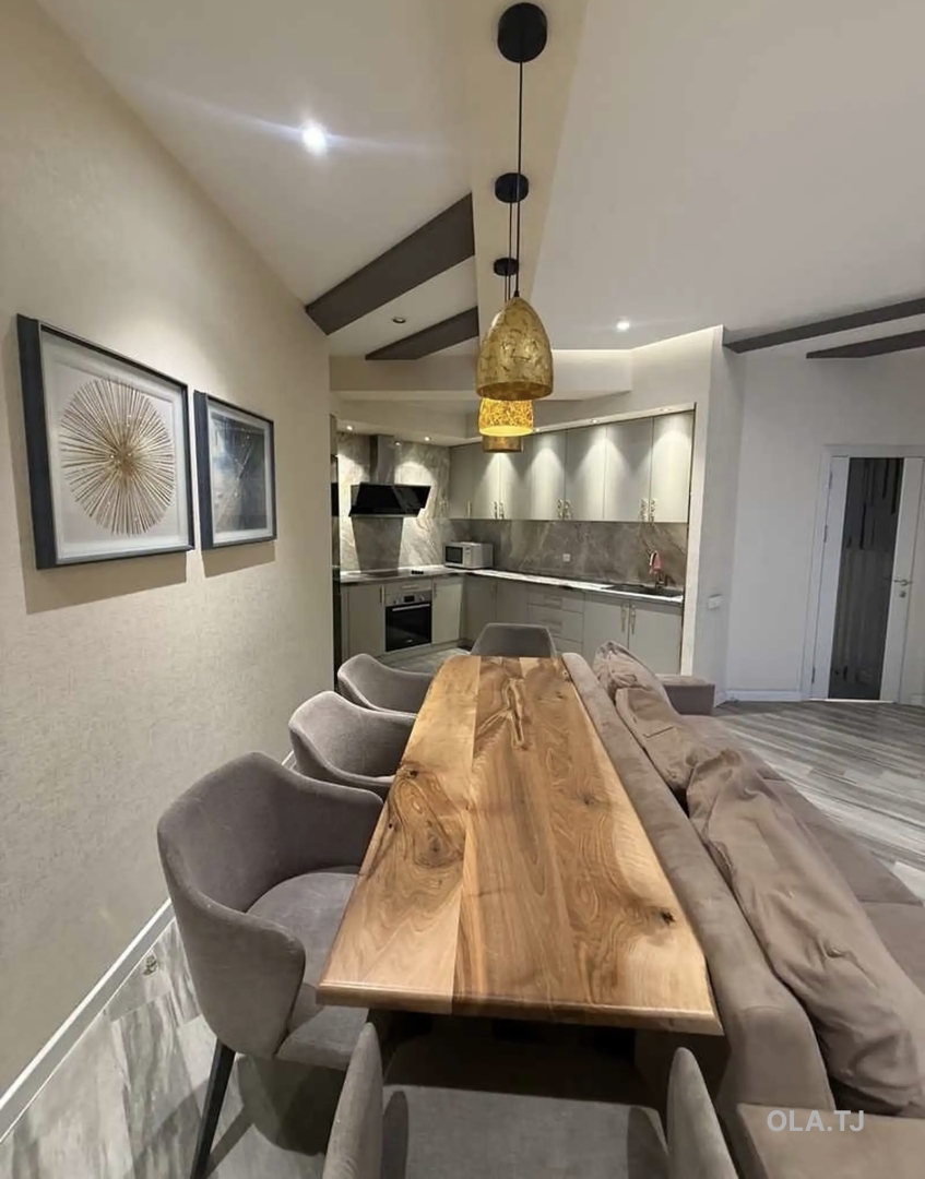 3 комнатная квартира, 6 этаж, 105 м²