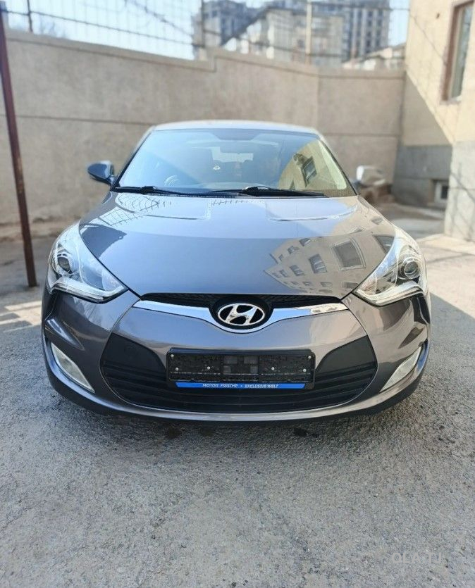 Hyundai Veloster,  2012