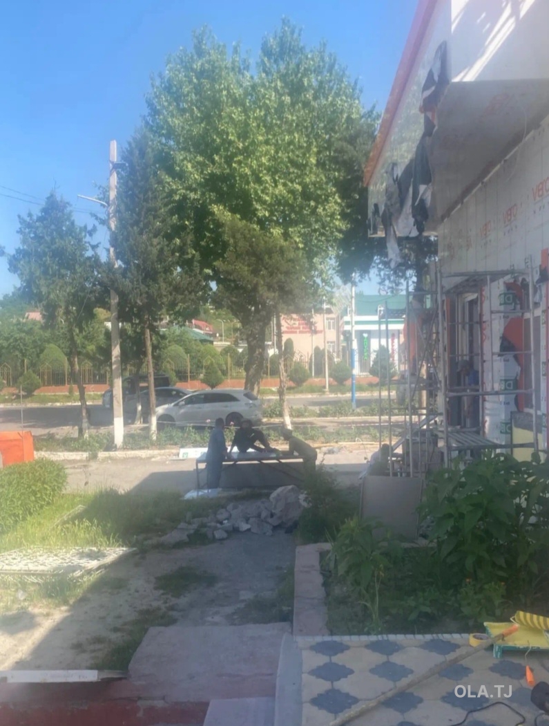 Помещение под свободное назначение, 400м², И.Сомони АВ6