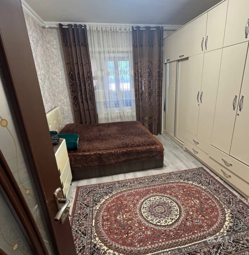 4 комнатная квартира, 2, 140 м²
