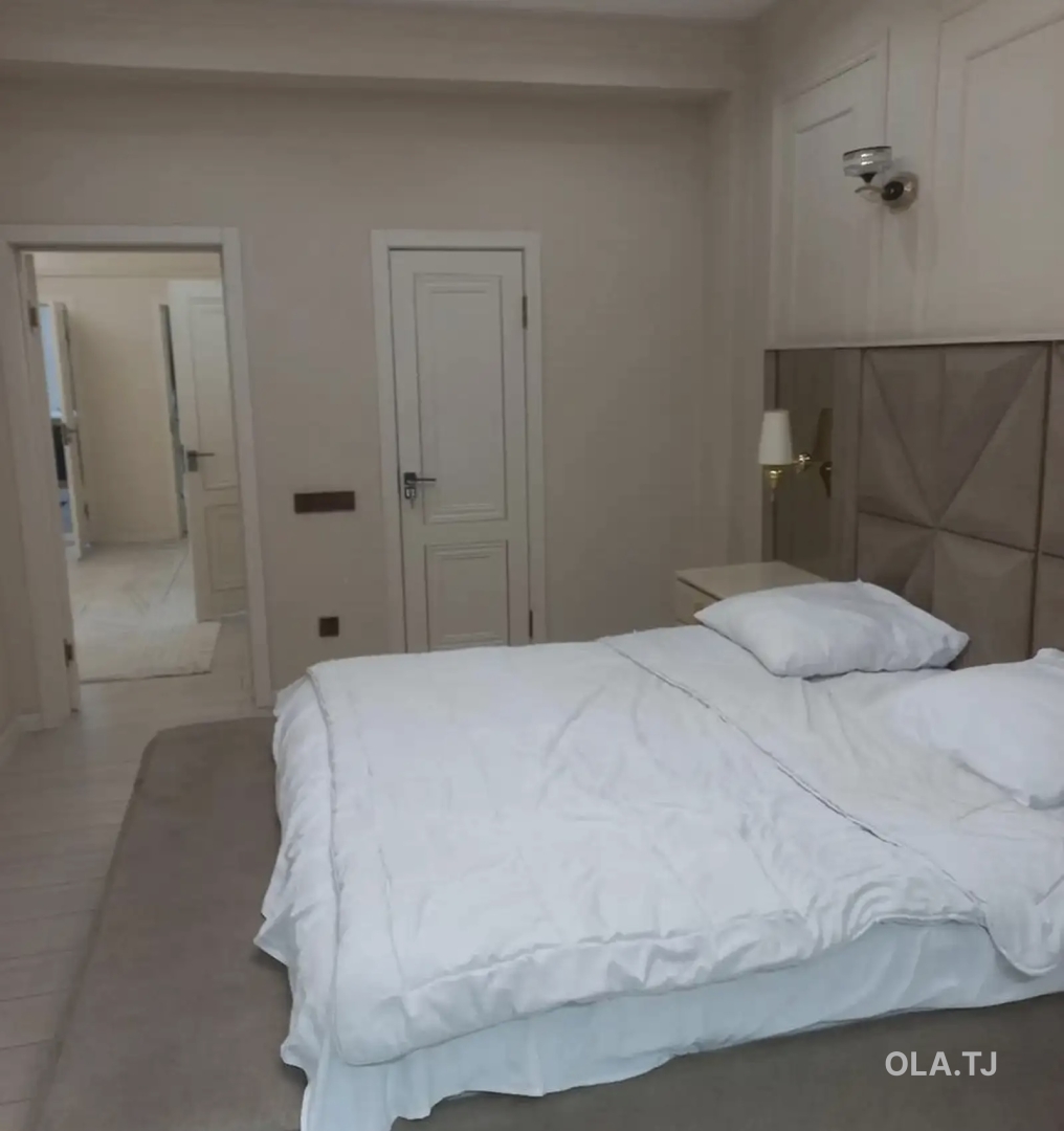 3 комнатная квартира, 10 этаж, 120 м²