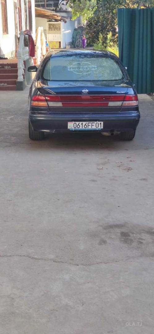 Nissan Cefiro,  1995