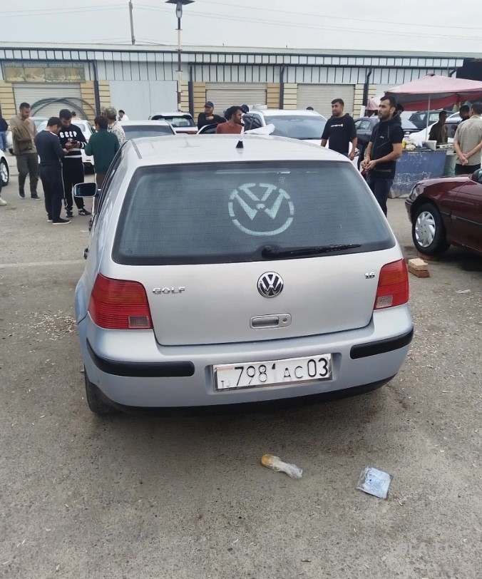 Volkswagen Golf,  1998