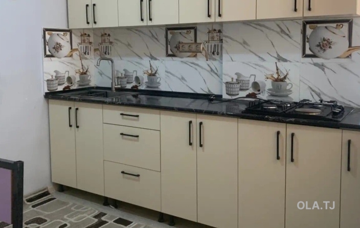 3 комнатная квартира, 2 этаж, 80 м²