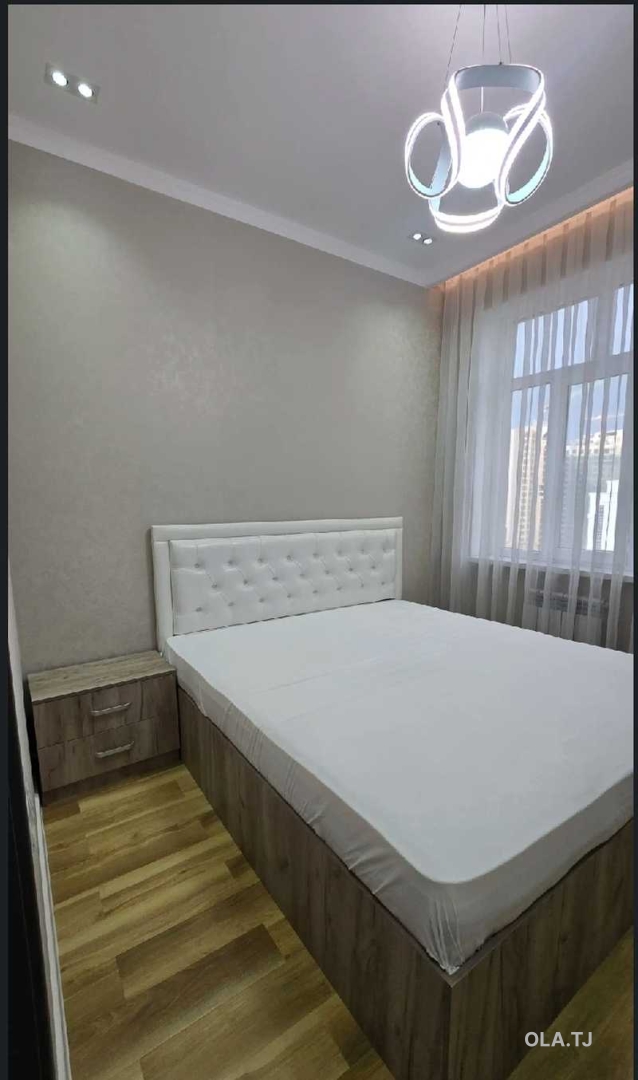 3 комнатная квартира, 13 этаж, 105 м²