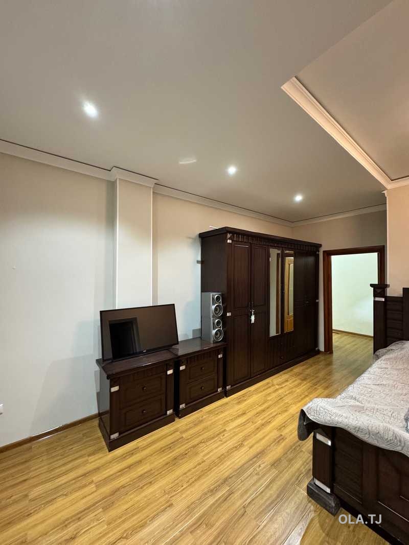 2 комнатная квартира, 8 этаж, 106 м²