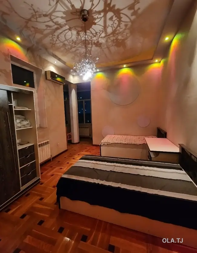 5 комнатная квартира, 5 этаж, 200 м²