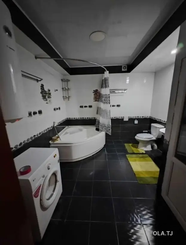 6 комнатная квартира, 1 этаж, 240 м²