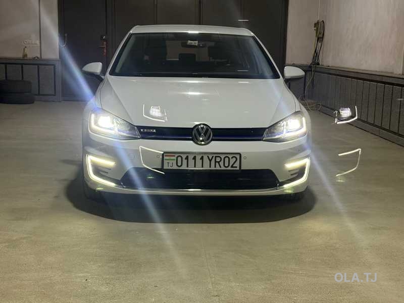Volkswagen Golf,  2019