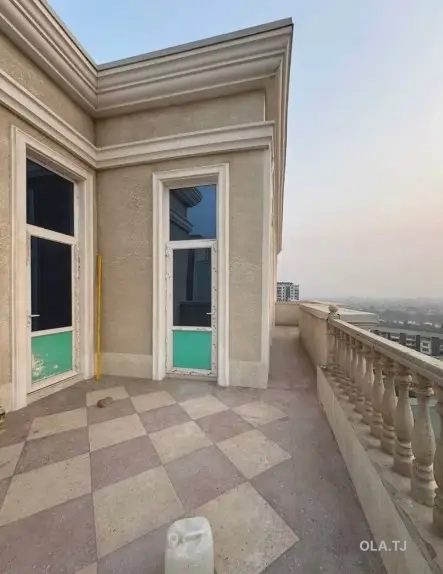 3 комнатная квартира, 9 этаж, 144 м²