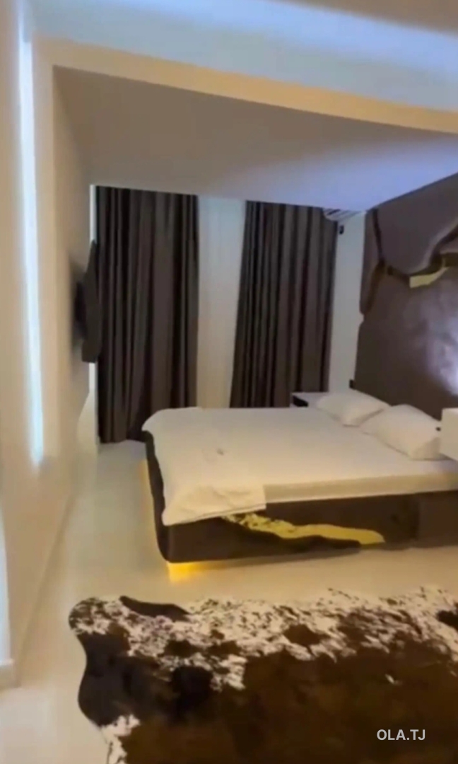 6 комнатная квартира, 16 этаж, 240 м²