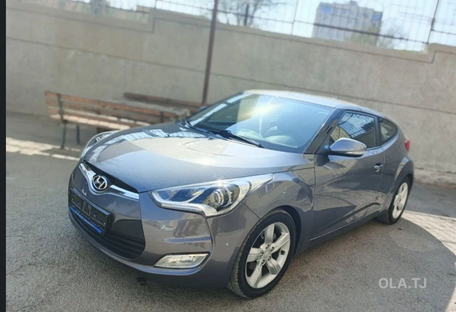 Hyundai Veloster,  2012