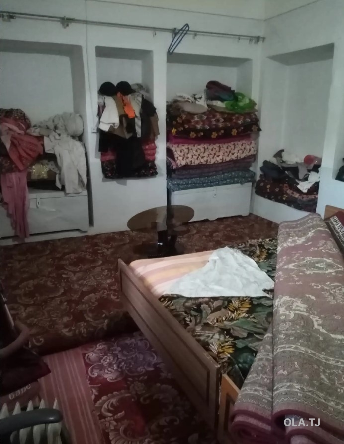 Комната в 6 комнатной квартире, 1/,