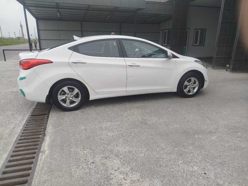 Hyundai Avante,  2012