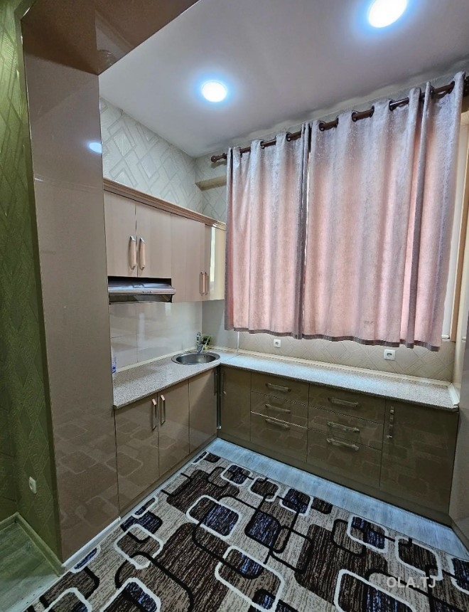 3 комнатная квартира, 8 этаж, 70 м²