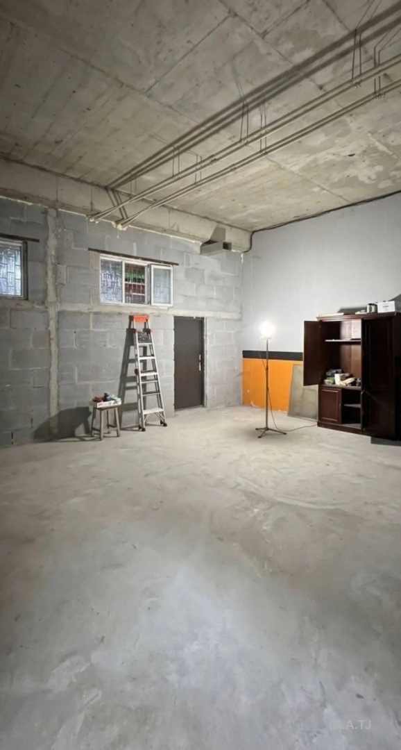 Склад на продажу, 55 м²