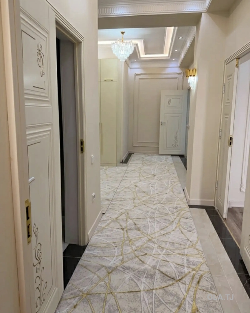 3 комнатная квартира, 12 этаж, 140 м²