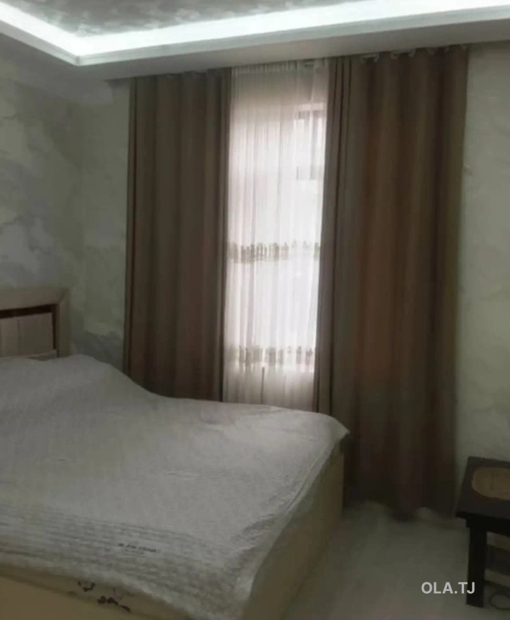 6 комнатная квартира, 3 этаж, 250 м²