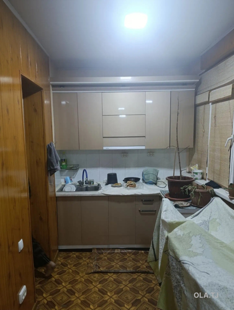 4 комнатная квартира, 2, 100 м²