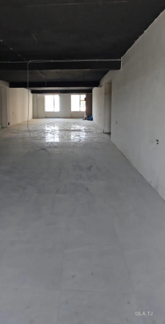 Офис в аренду, В бизнес-центре, 184 м²