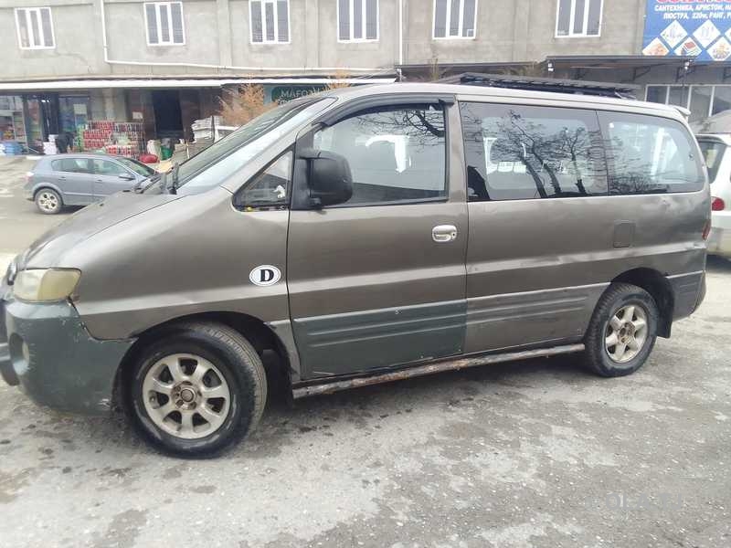 Пассажирский микроавтобус Hyundai Starex
