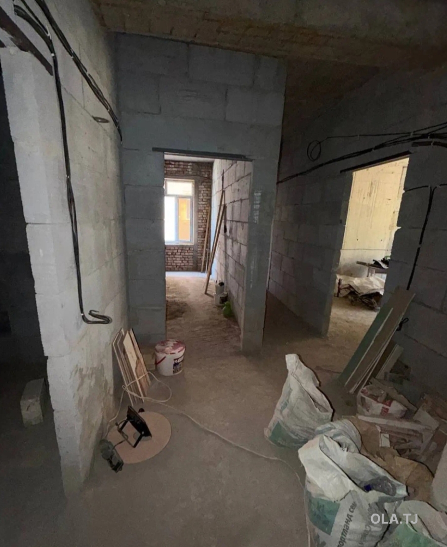 2 комнатная квартира,  этаж,