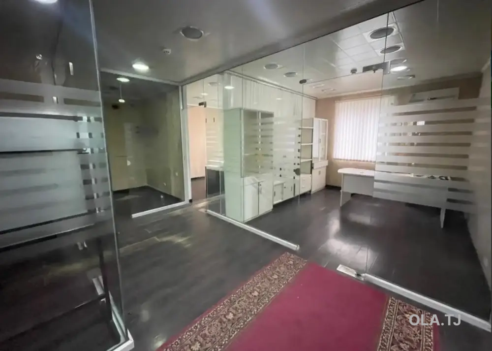 Офис на продажу, Отдельно стоящее здание, 370 м²