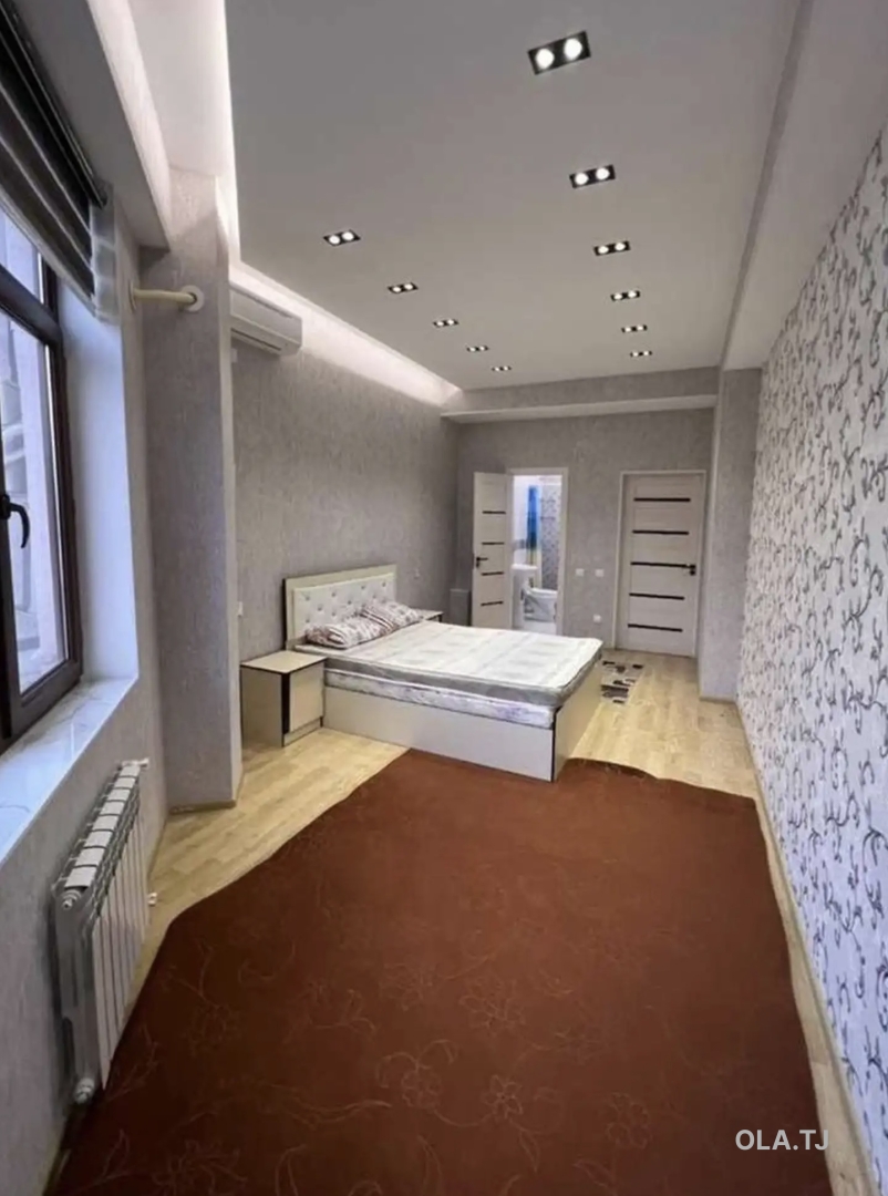 3 комнатная квартира, 2 этаж, 120 м²
