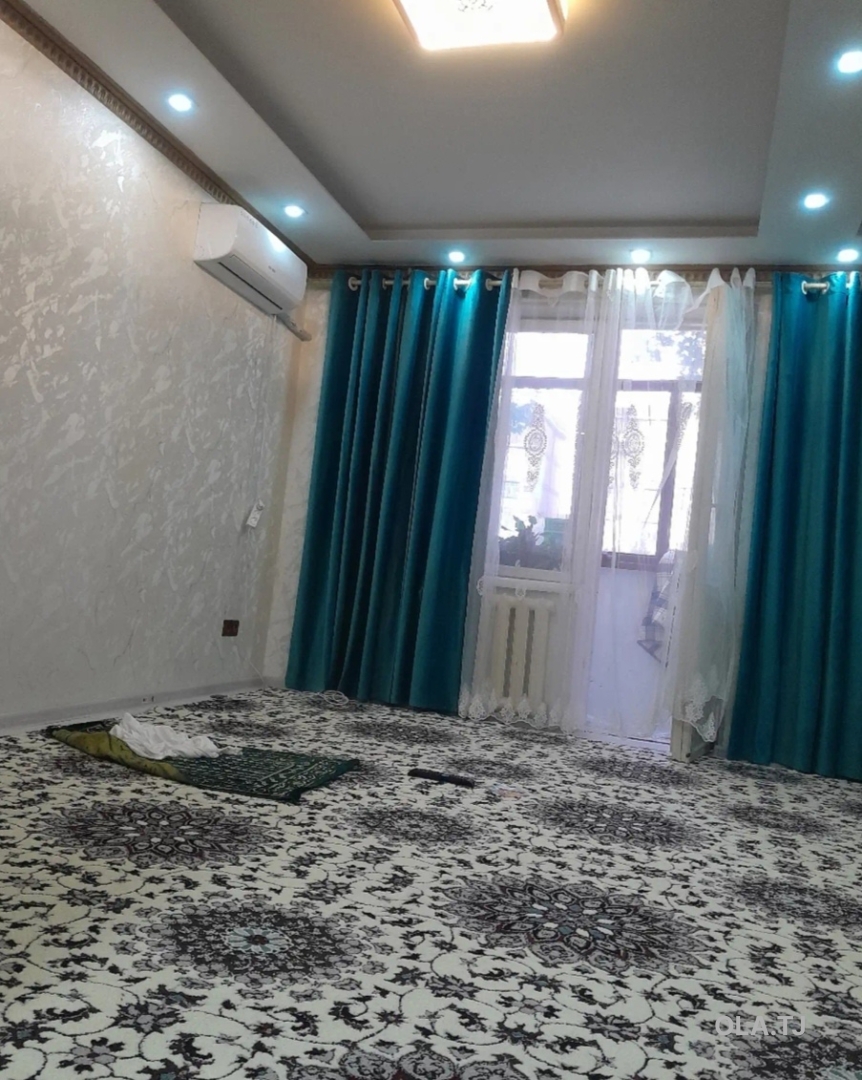 4 комнатная квартира, 3, 90 м²