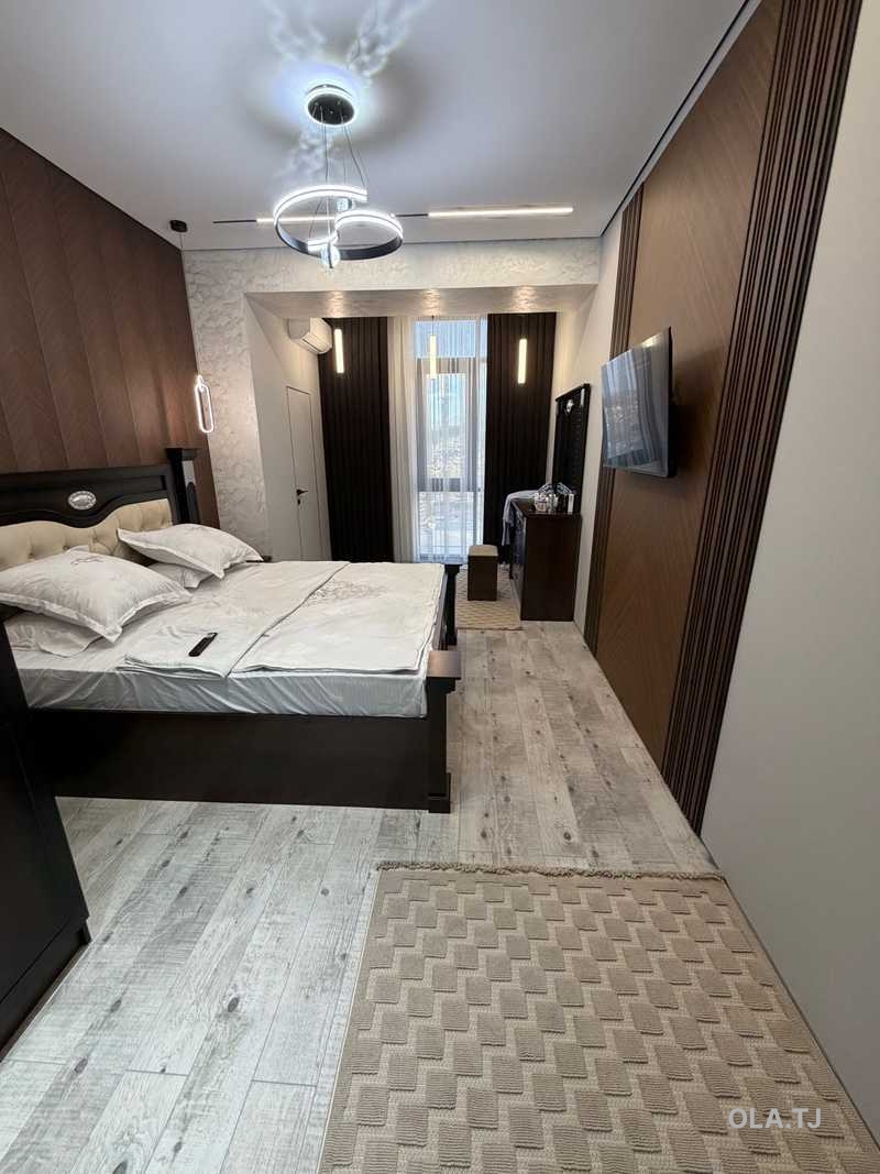 3 комнатная квартира, 22 этаж, 93 м²