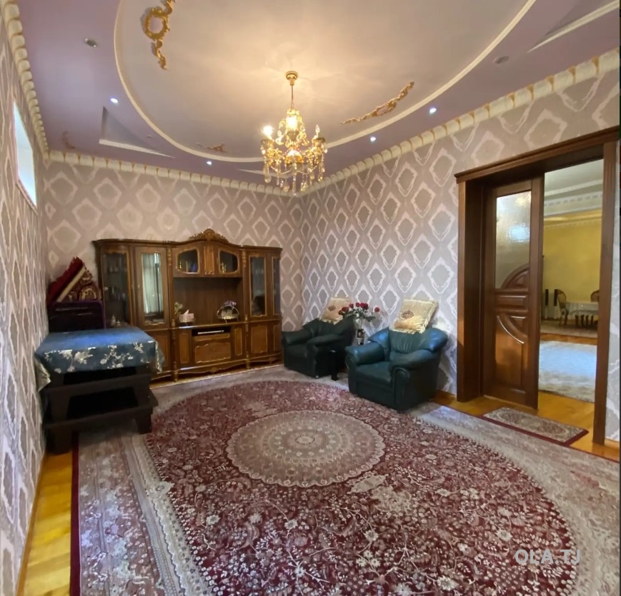 Дом (хавли), 8 комнат, 32 эт
