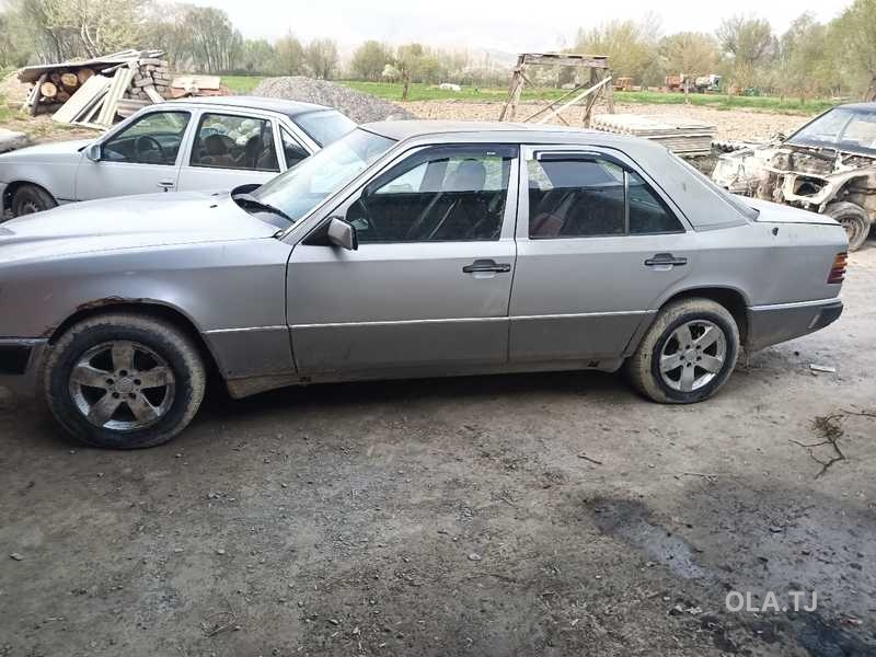 Mercedes-Benz W124,  1992
