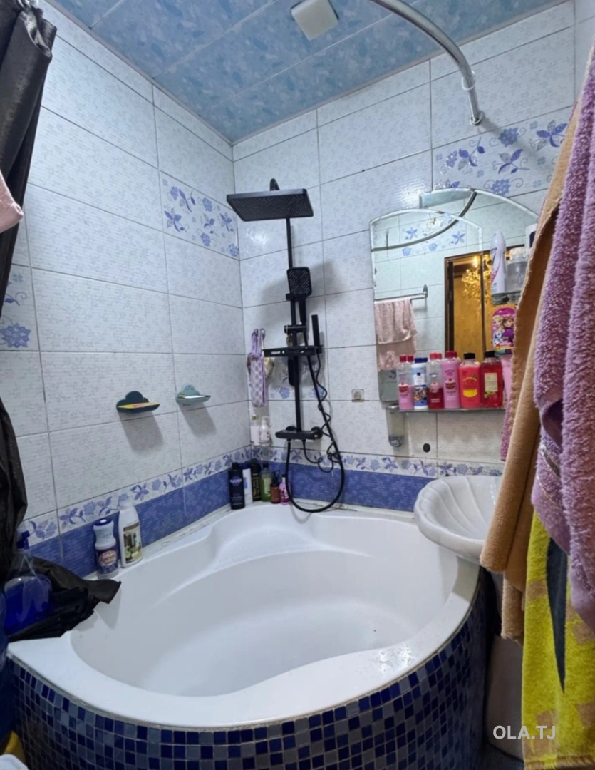4 комнатная квартира, 3, 90 м²