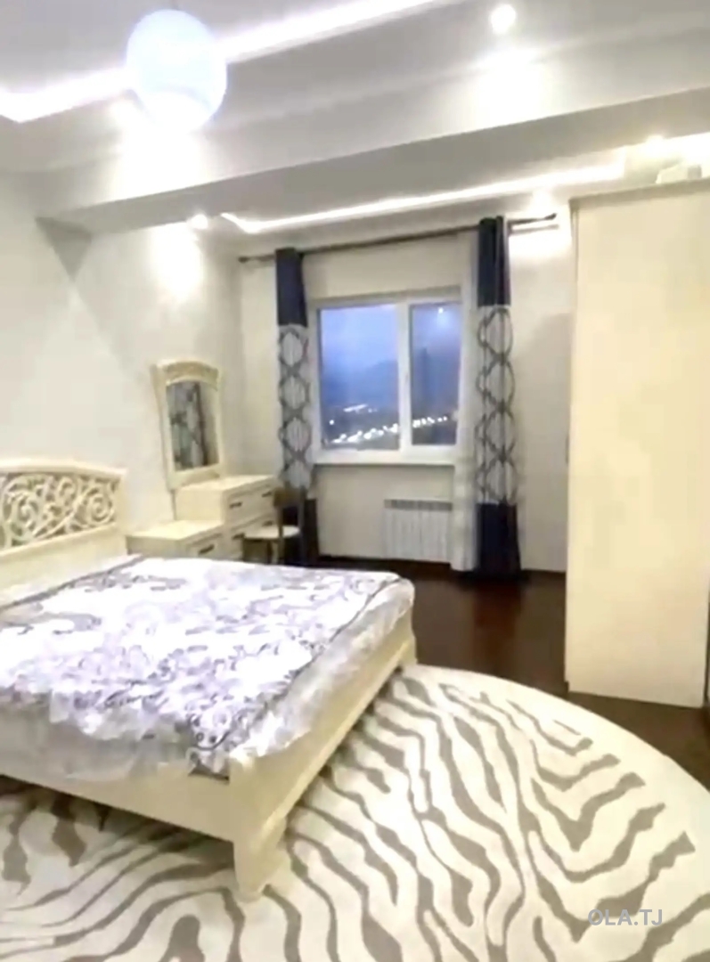 3 комнатная квартира, 10 этаж, 107 м²