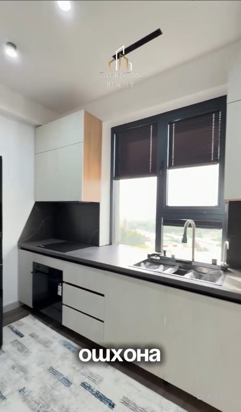 3 комнатная квартира, 18 этаж, 81 м²