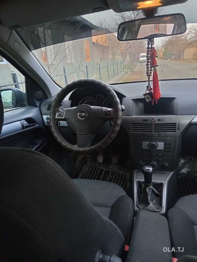 Opel Astra H,  2005