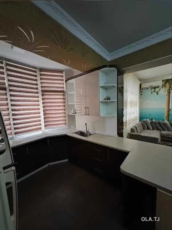 6 комнатная квартира, 1 этаж, 240 м²