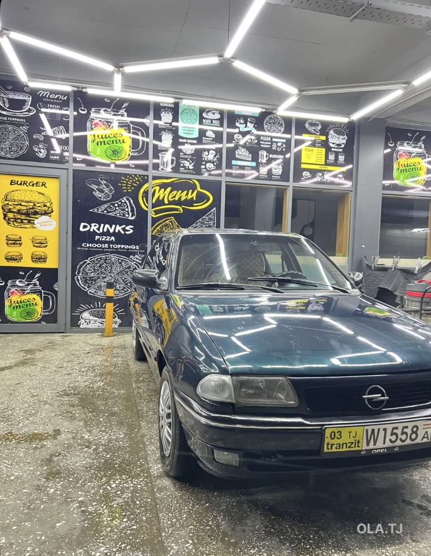 Opel Astra F,  1995