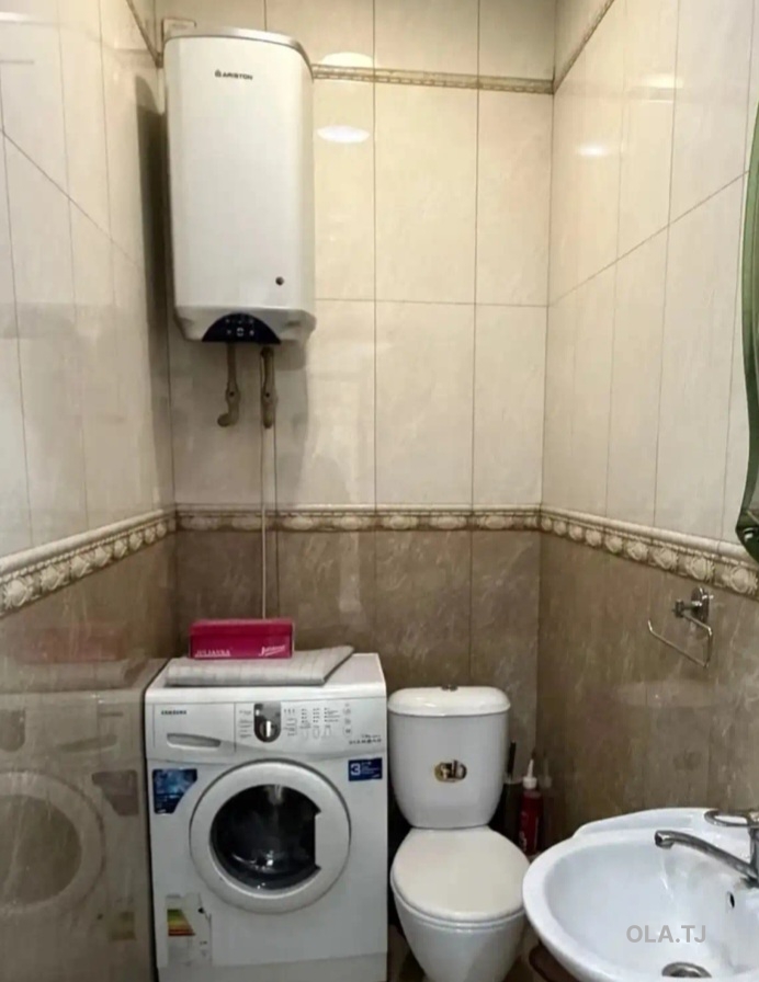 3 комнатная квартира, 3 этаж, 192 м²