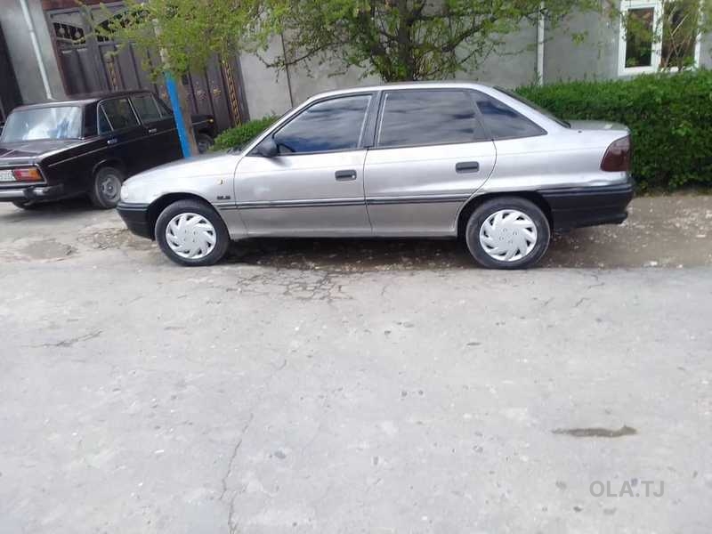 Opel Astra F,  1992