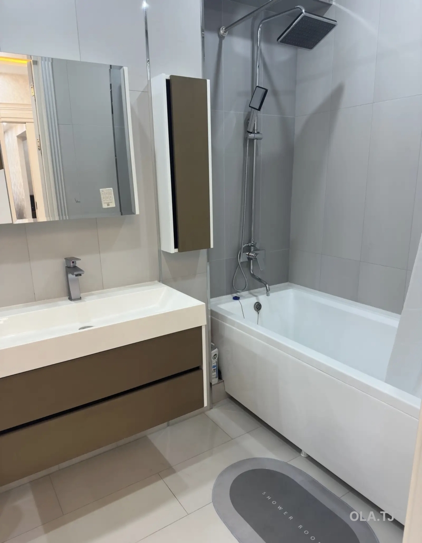 3 комнатная квартира, 13 этаж, 150 м²