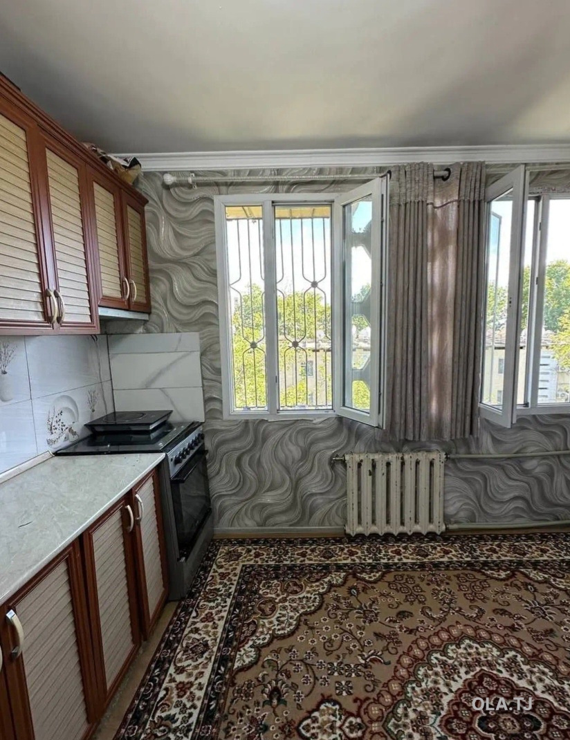 5 комнатная квартира, 5 этаж, 75 м²