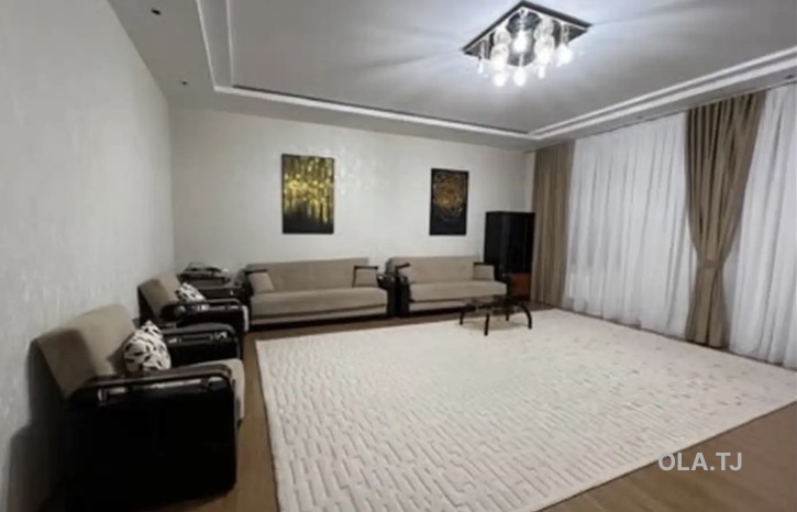 3 комнатная квартира, 3 этаж, 142 м²