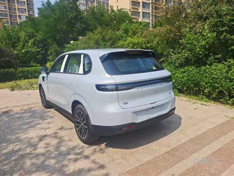Leapmotor B10,  2025