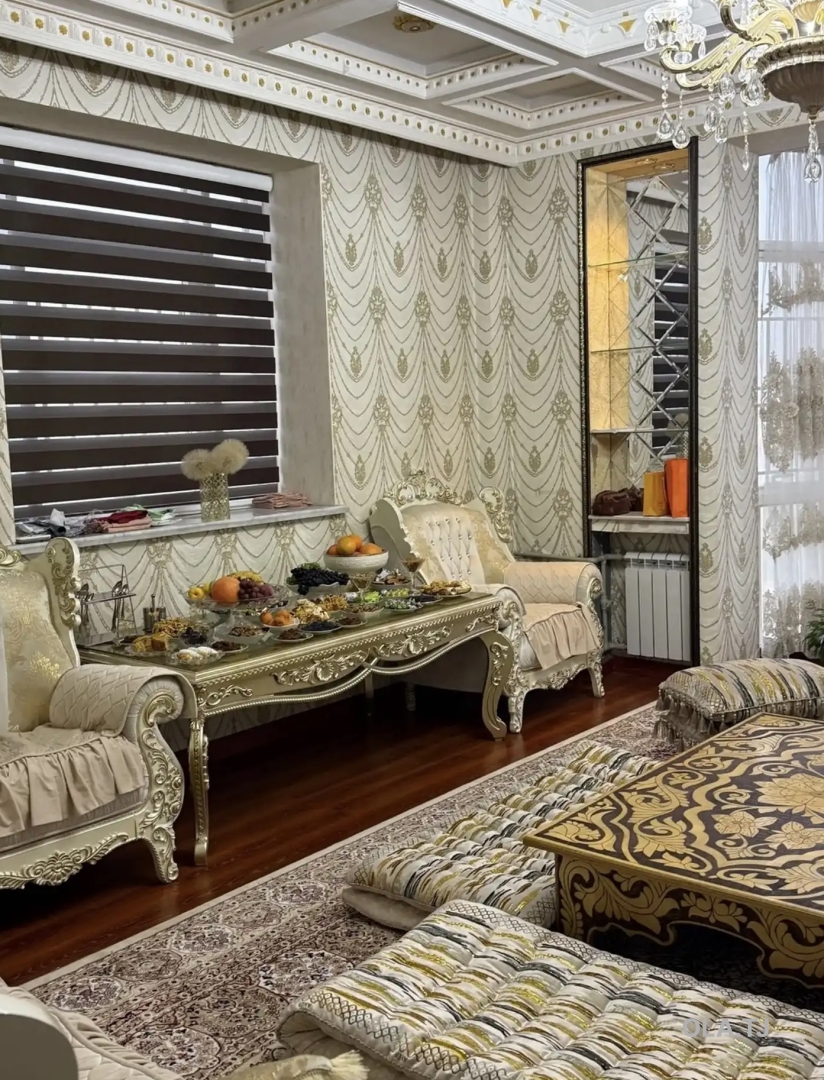 3 комнатная квартира, 2 этаж, 140 м²