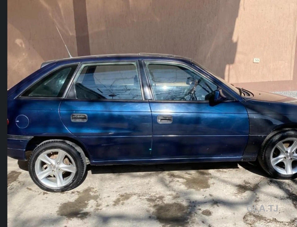 Opel Vectra A,  1994