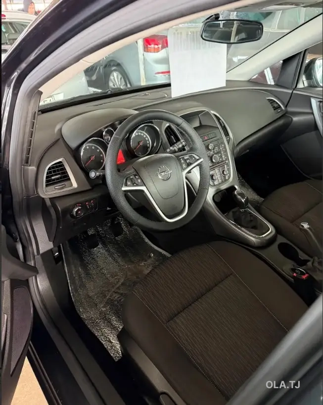 Opel Astra J,  2015