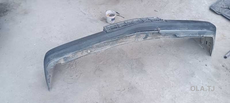Передний бампер Mercedes benz 190