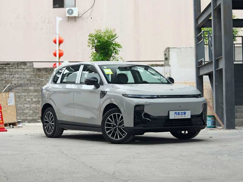 Leapmotor B10,  2025