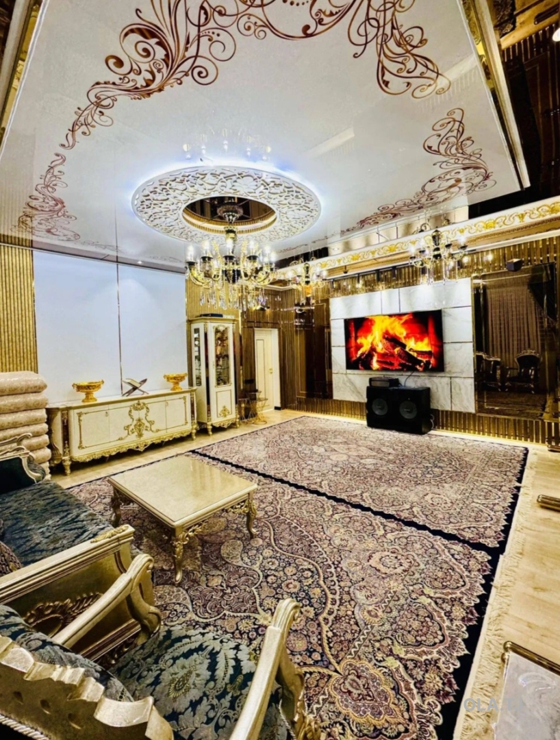 4 комнатная квартира, 17, 153 м²